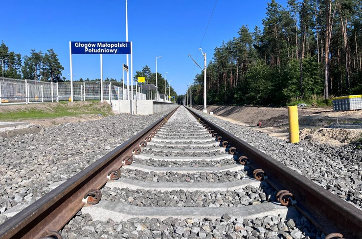 Budowa linii kolejowej z Rzeszowa na lotnisko w Jasionce [sierpień 2023]